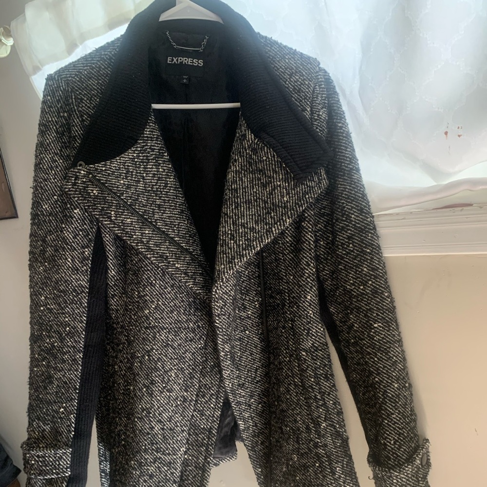 Express Jacket - Picture 2 of 8